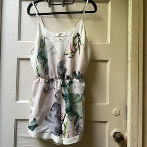 Womens Floral romper M Whimsical Spring romantic summer cruise Beach Picnic